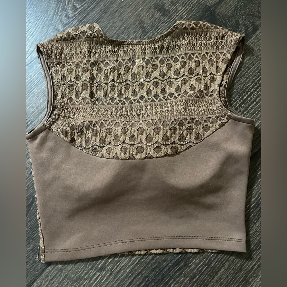 Alt.B blouses - Picture 9 of 9
